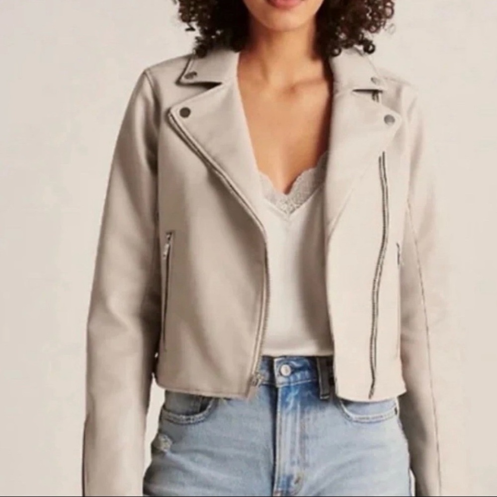 NWT Abercrombie Faux Vegan Leather Moto Women’s Jacket Tan M Cropped Neutral